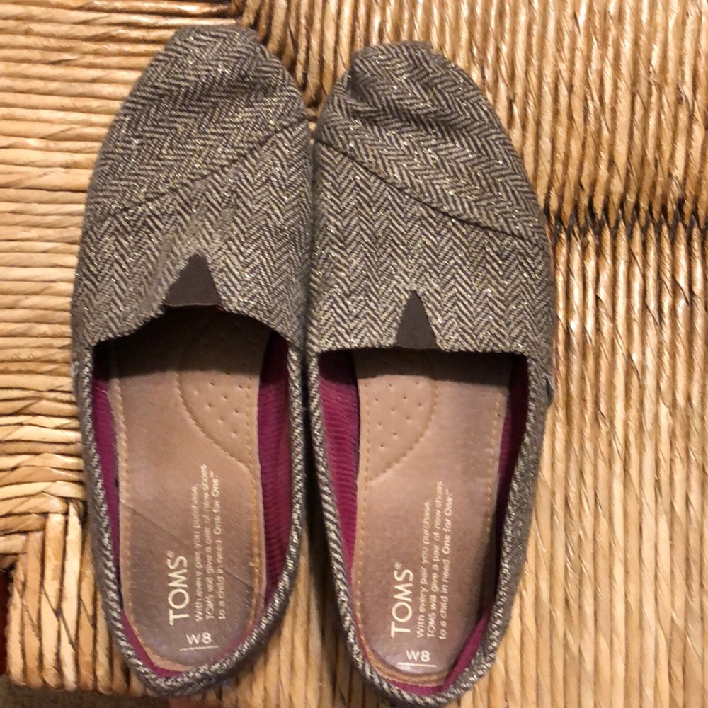 Toms size 8